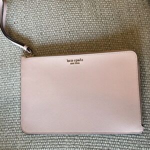 Like New! Kate Spade wristlet. Never Used